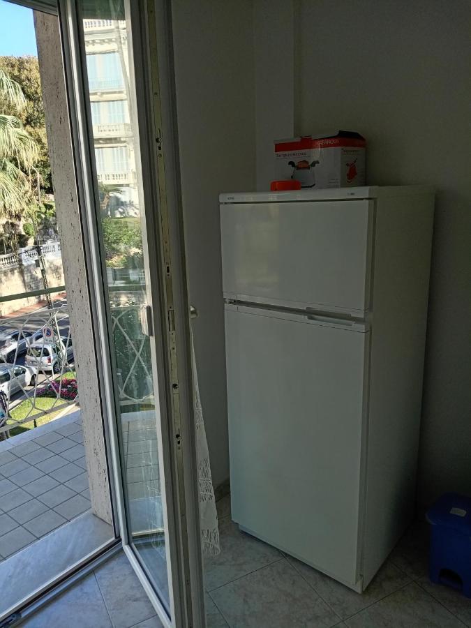 Appartamento Incantevole A Ospedaletti Exterior foto
